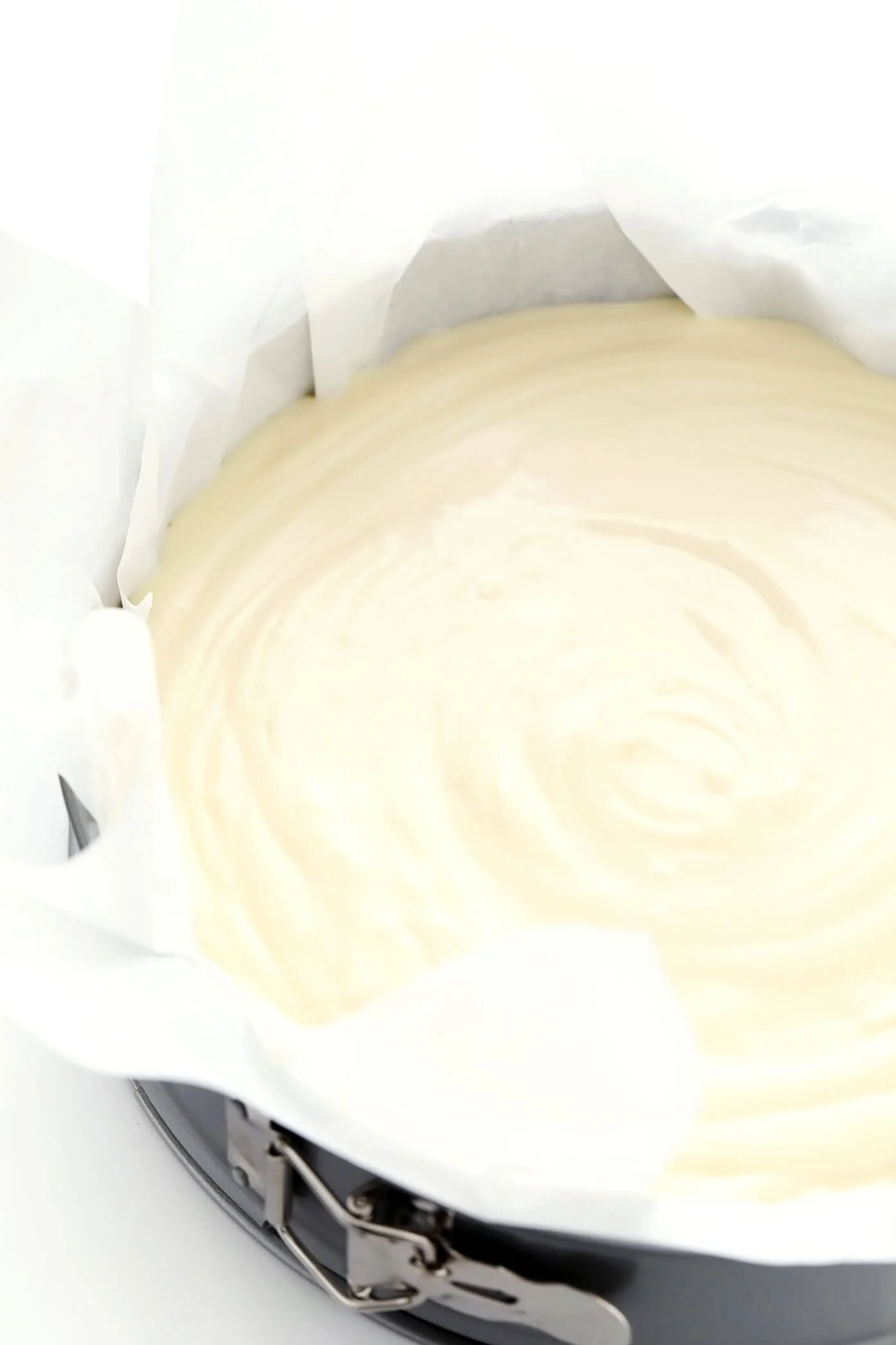 The 'Burnt' Basque Cheesecake Taking Dessert Worlds by Storm Is Nearly Foolproof