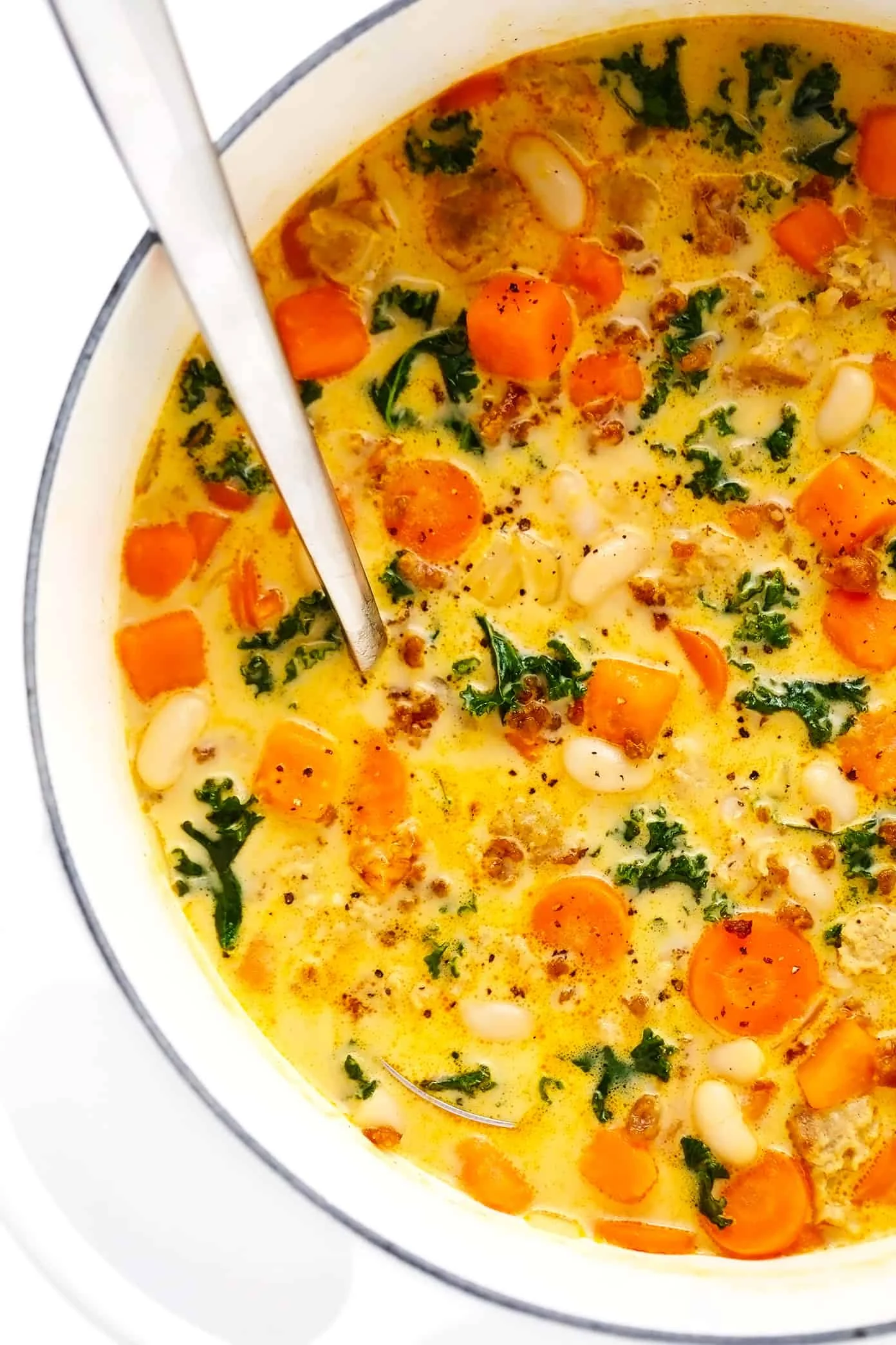 This Creamy Sweet Potato and Sausage Soup Is Winning Over Meat-Eaters and Vegan…