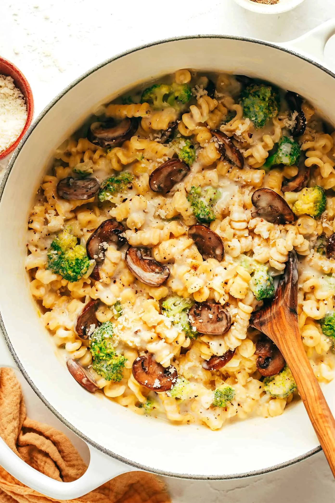 One Pot Broccoli Mac and Cheese: The Comfort Food Scandal Nobody Can Resist